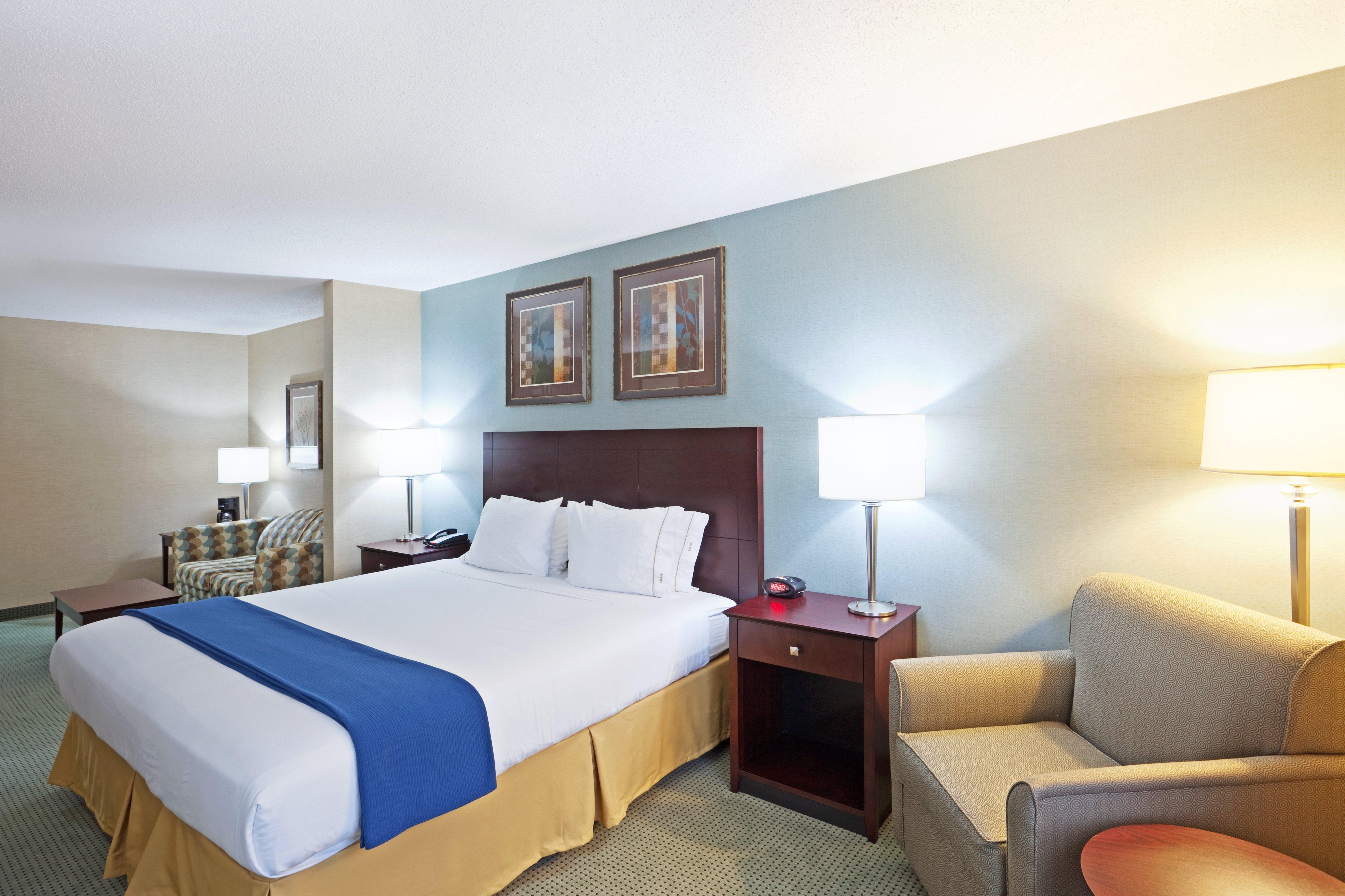 Holiday Inn Express And Suites Meriden By Ihg Buitenkant foto