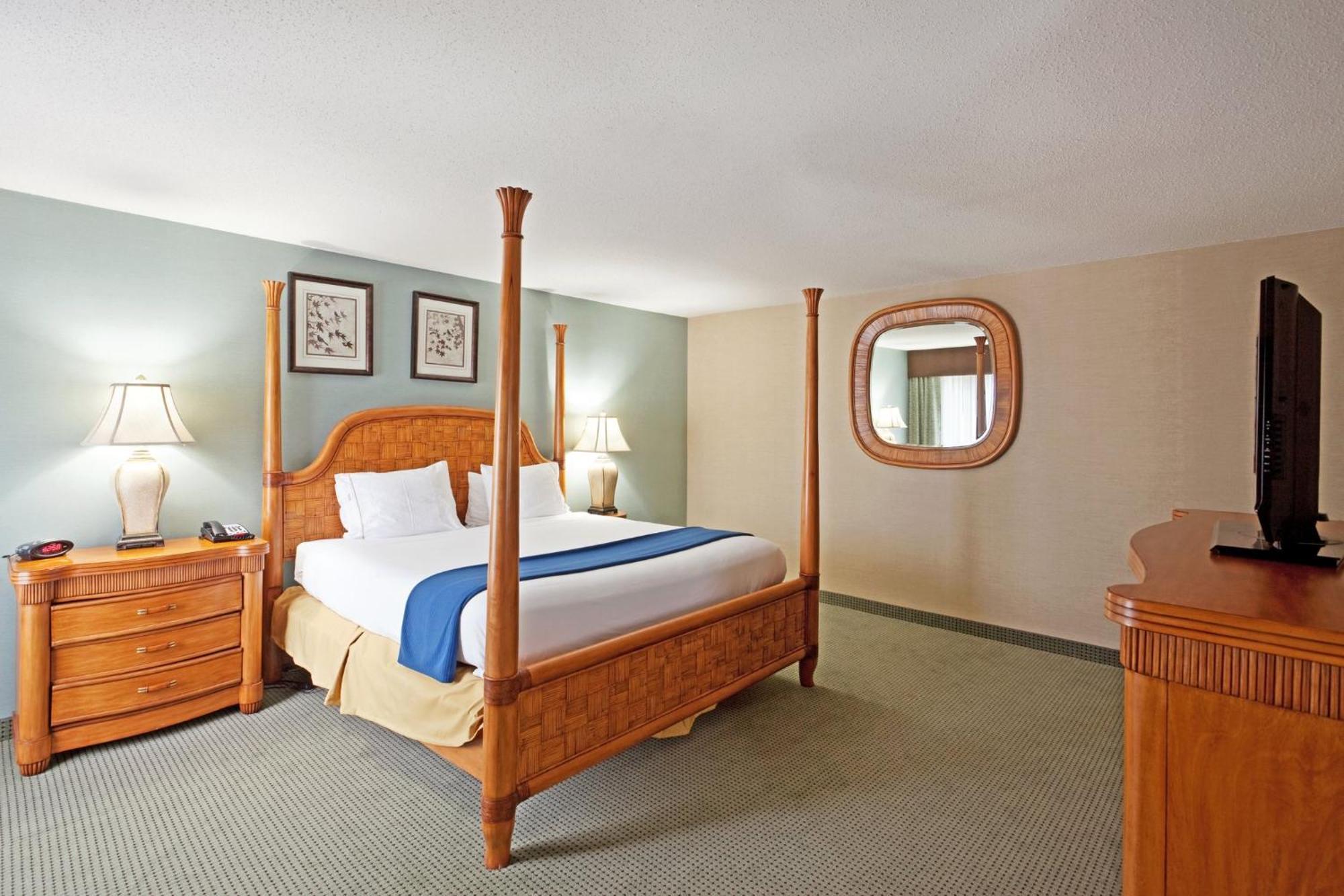 Holiday Inn Express And Suites Meriden By Ihg Buitenkant foto