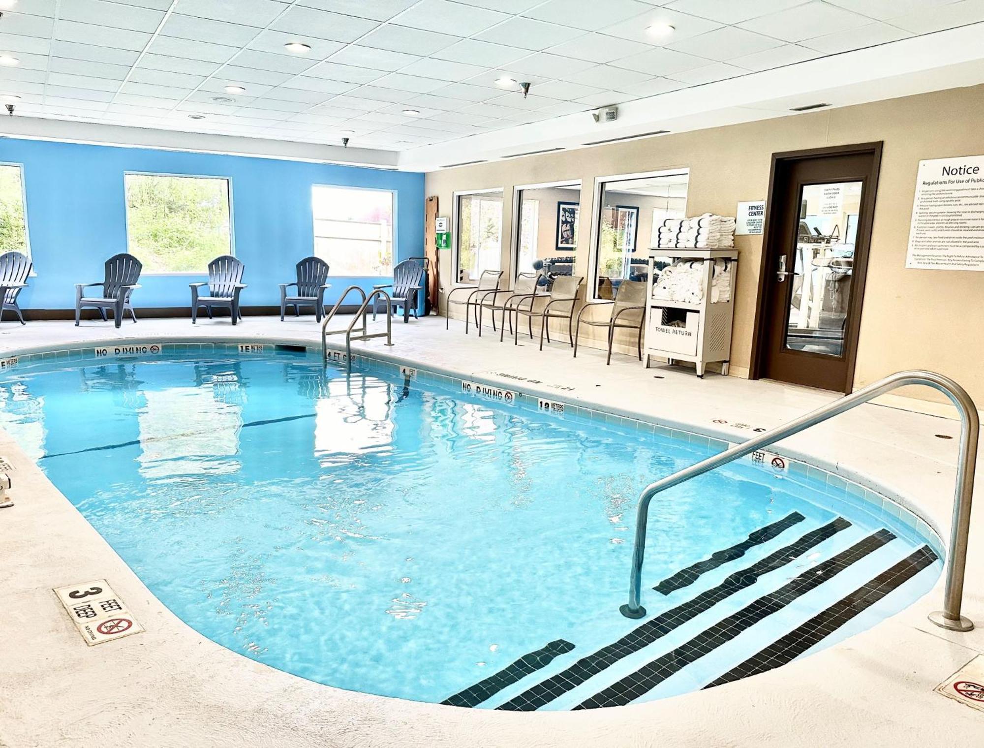 Holiday Inn Express And Suites Meriden By Ihg Buitenkant foto