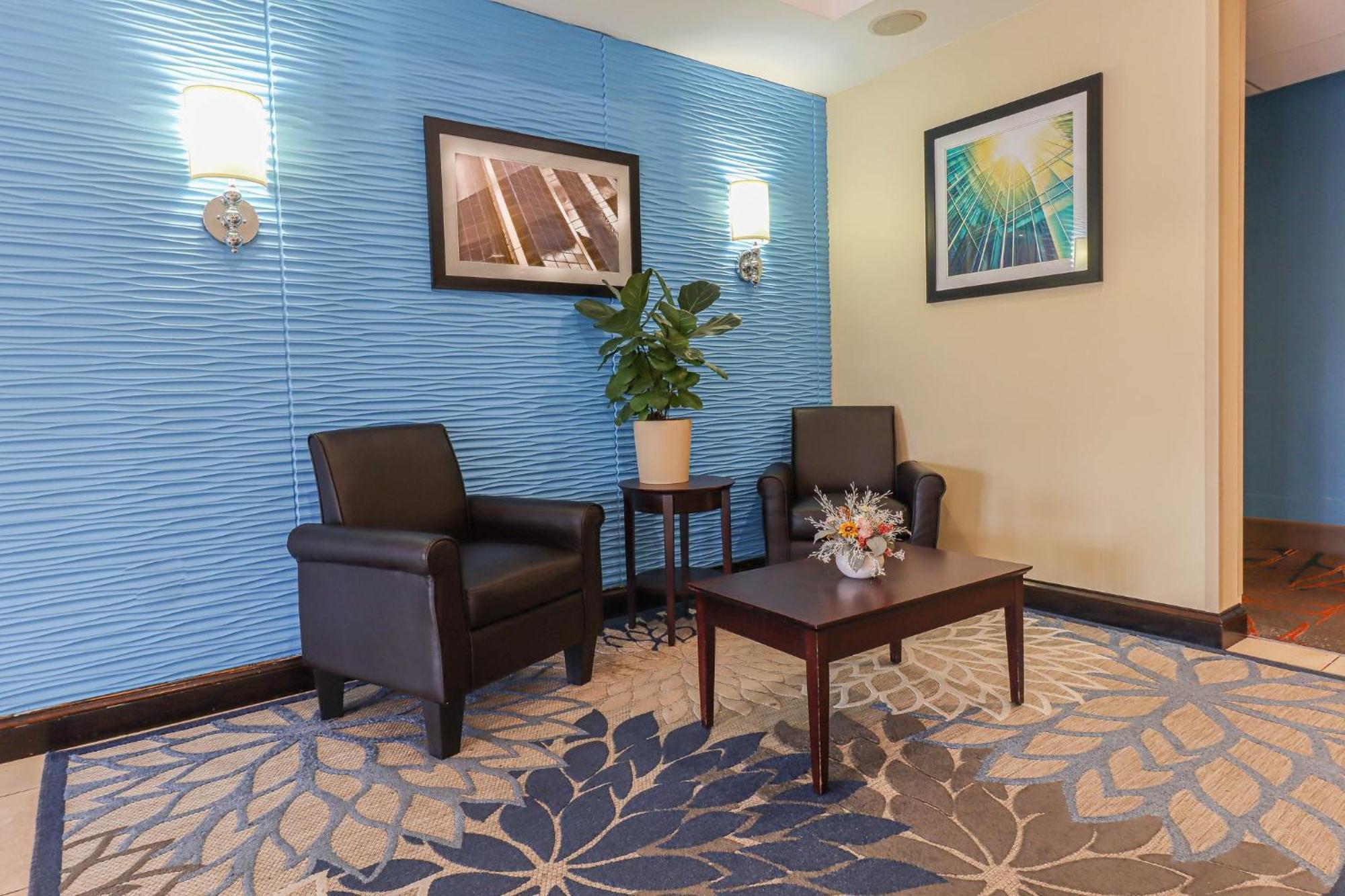 Holiday Inn Express And Suites Meriden By Ihg Buitenkant foto