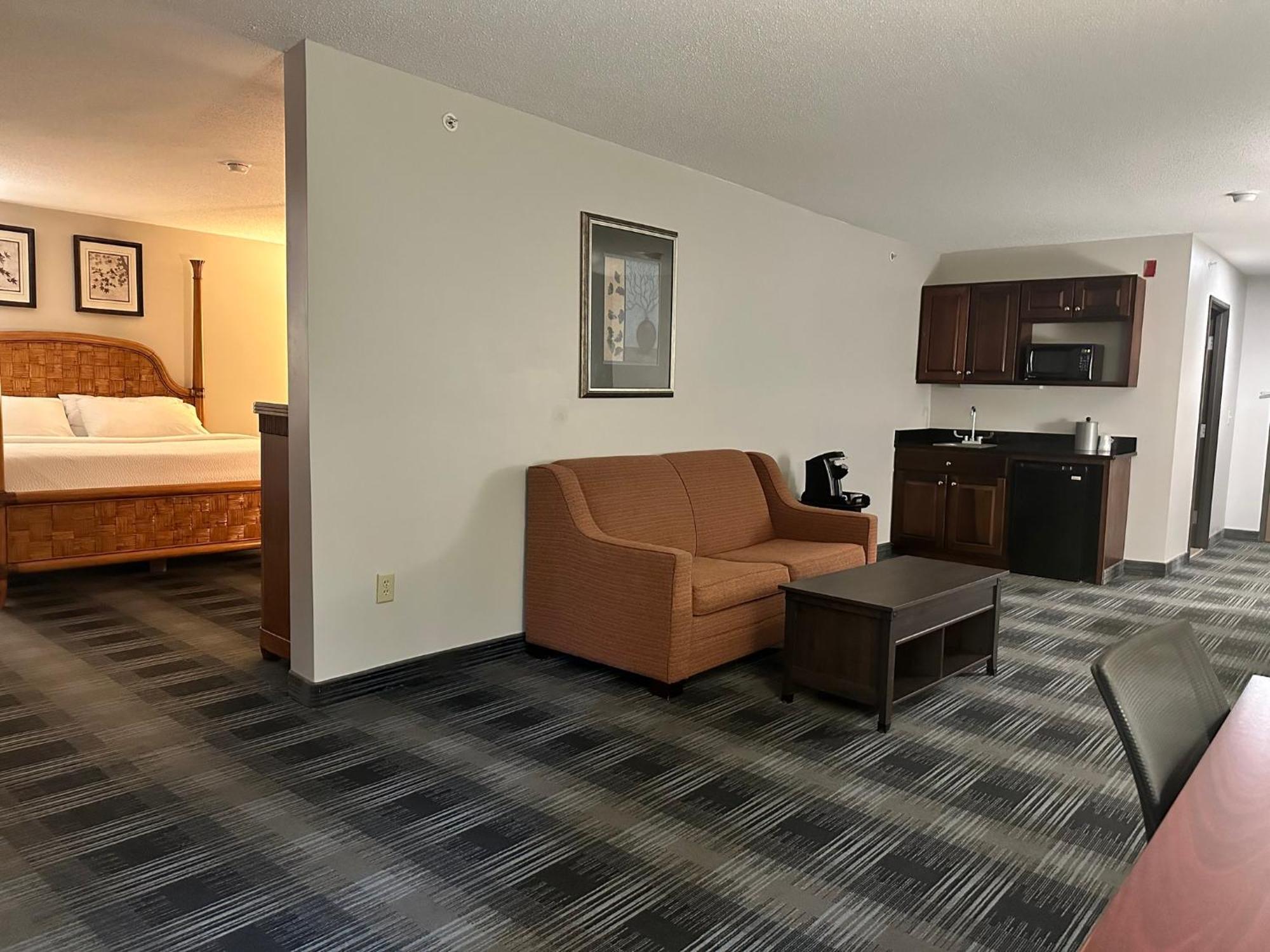 Holiday Inn Express And Suites Meriden By Ihg Buitenkant foto