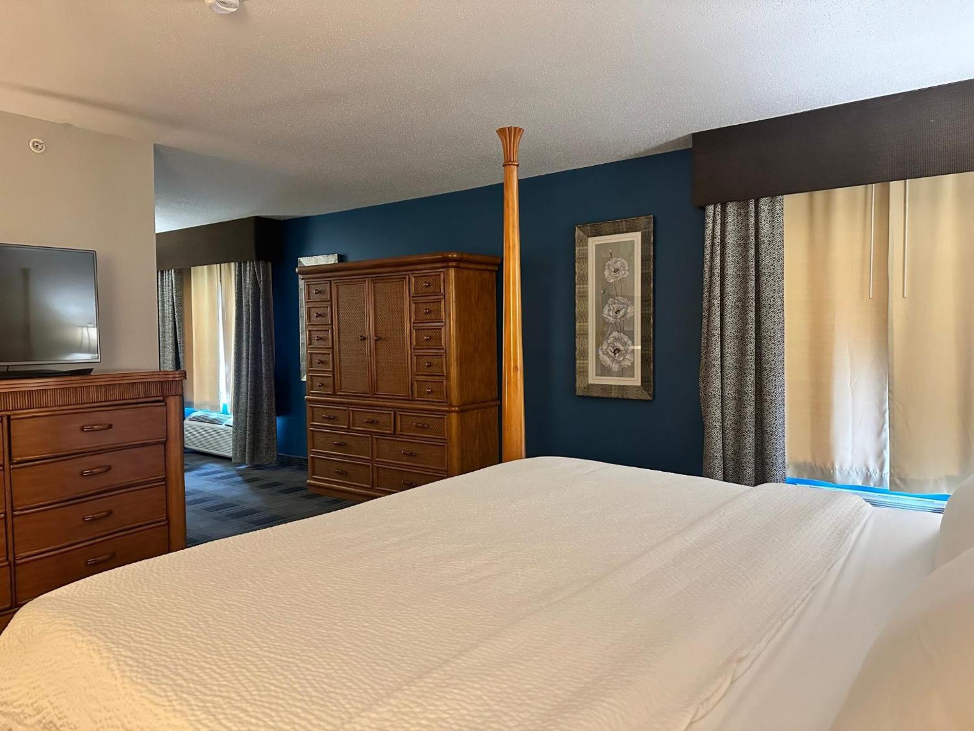 Holiday Inn Express And Suites Meriden By Ihg Buitenkant foto
