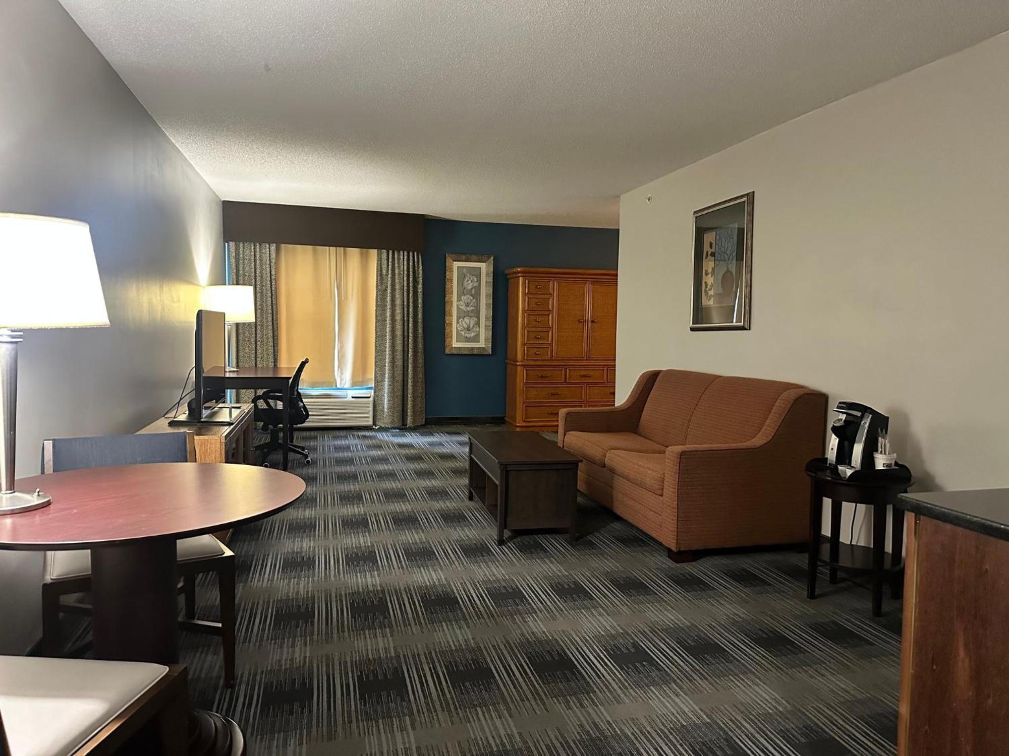 Holiday Inn Express And Suites Meriden By Ihg Buitenkant foto