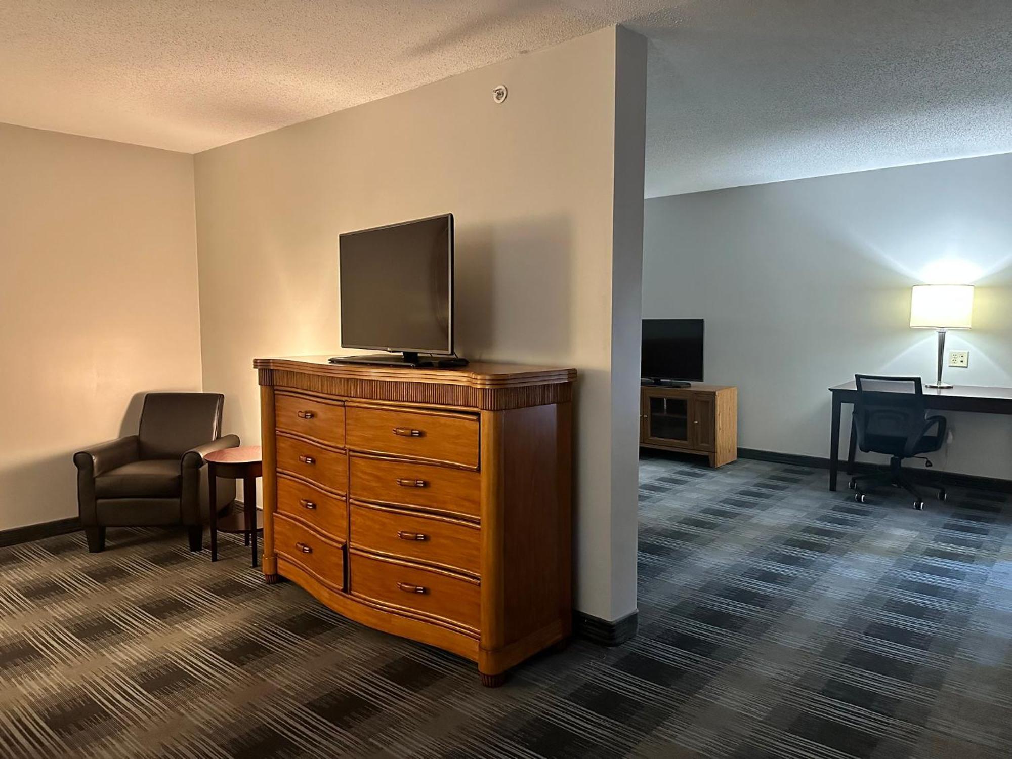 Holiday Inn Express And Suites Meriden By Ihg Buitenkant foto