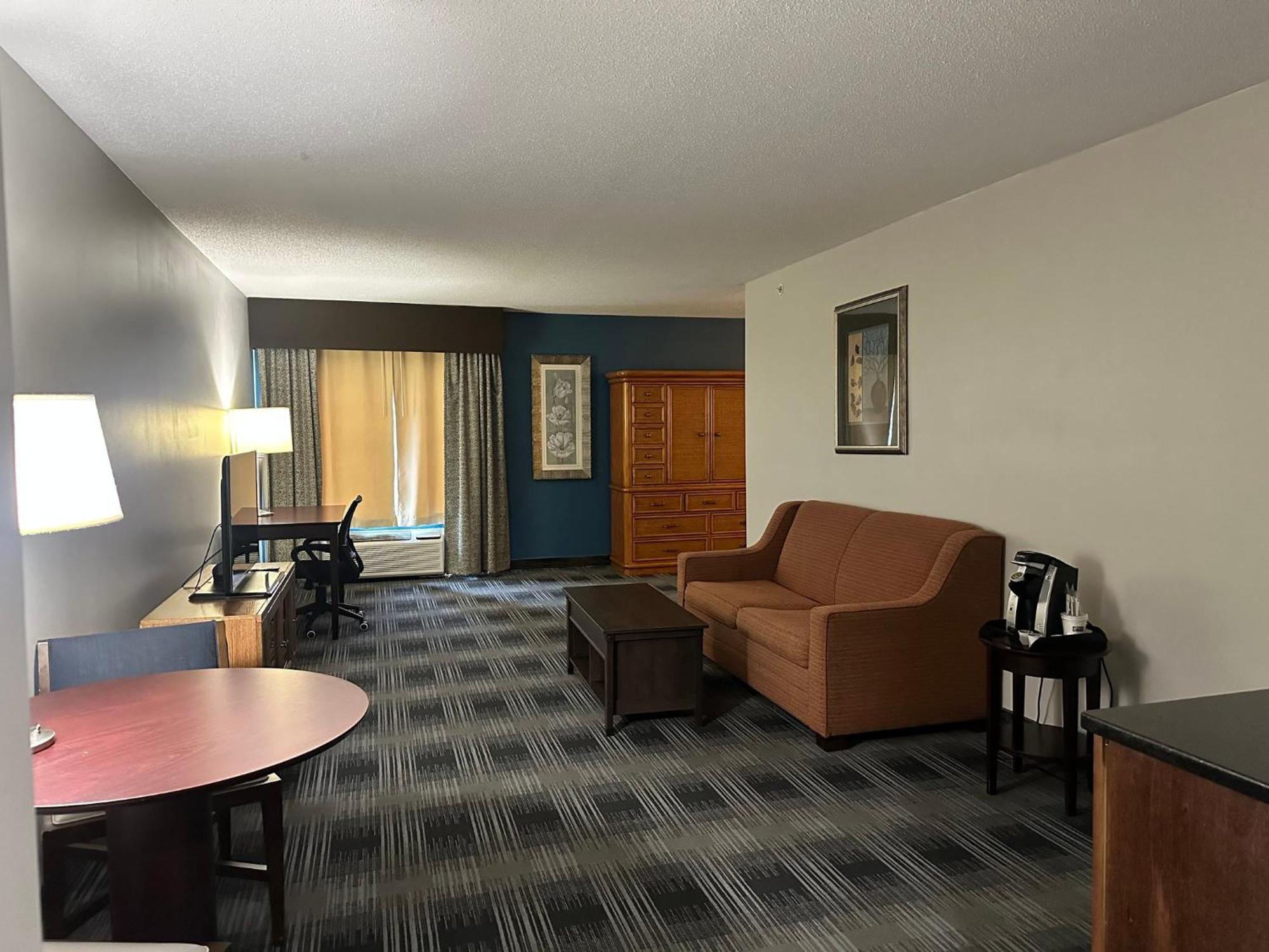 Holiday Inn Express And Suites Meriden By Ihg Buitenkant foto