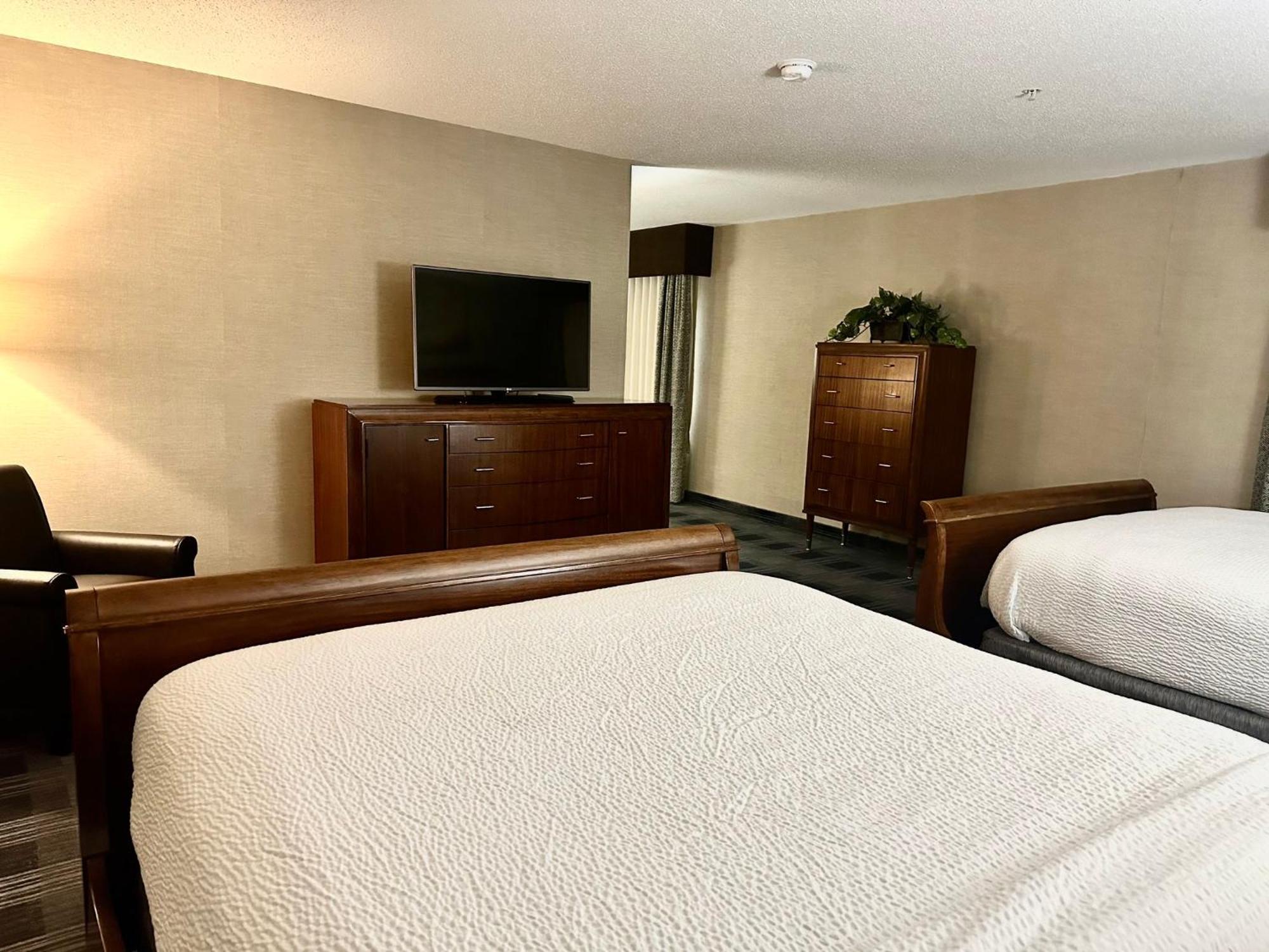 Holiday Inn Express And Suites Meriden By Ihg Buitenkant foto
