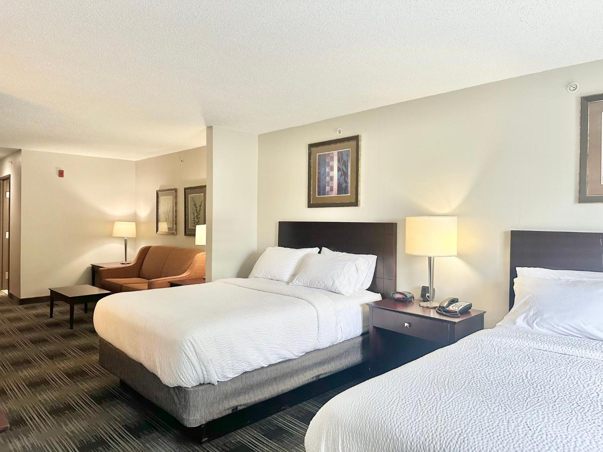 Holiday Inn Express And Suites Meriden By Ihg Buitenkant foto