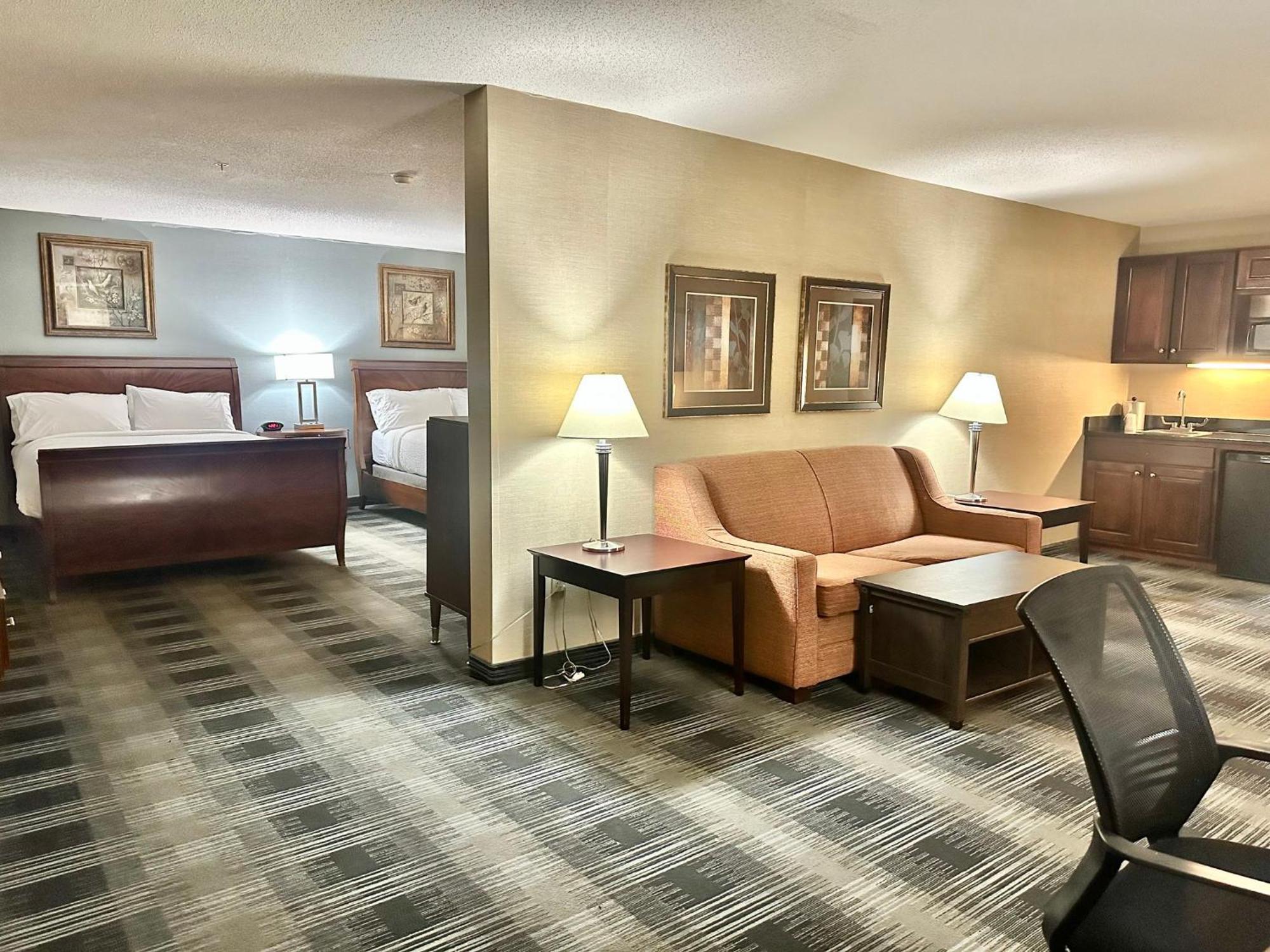 Holiday Inn Express And Suites Meriden By Ihg Buitenkant foto